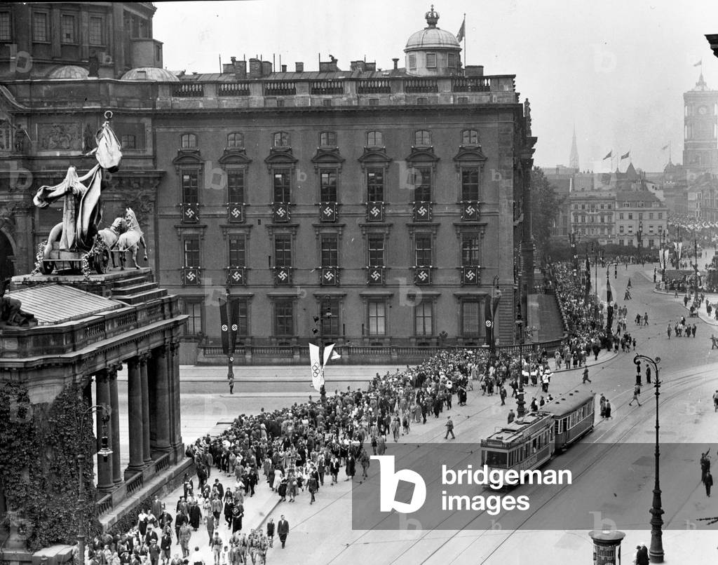 Berlin city castle at the time of the Olympics in Berlin, 1936 (b/w photo)