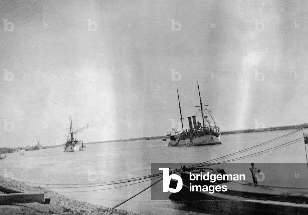 German gunboats 'Iltis' and 'Jaguar' in front of Tongku, 1900 (b/w photo)