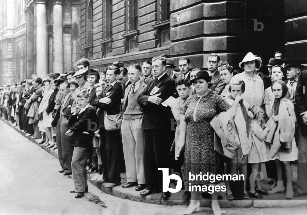 Crowd in Downing Street, 1939 (b/w photo)