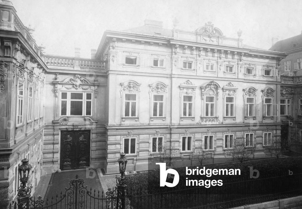 United States embassies in Vienna, 1907 (b/w photo)