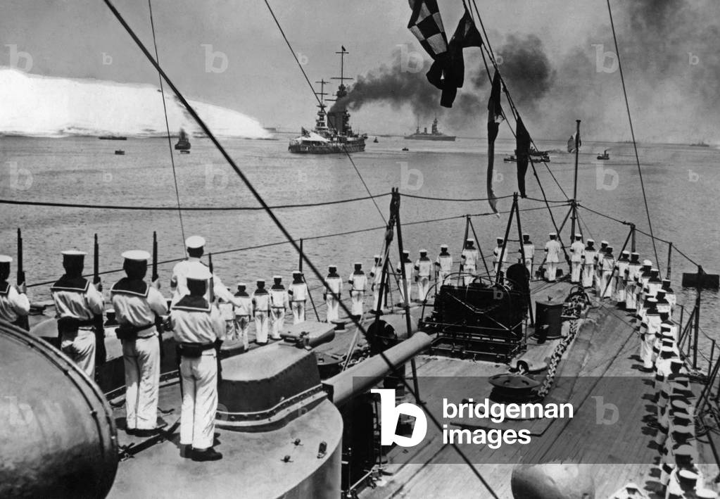 Japanese marines on the sea, 1941 (b/w photo)