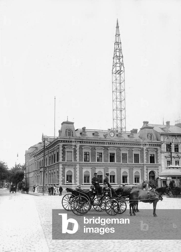 Post office of wireless telegraphy, 1911 (b/w photo)