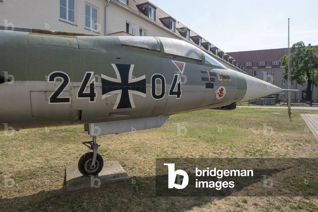 Starfighter (Lockheed F-104), Julius Leber Barracks at the BMVg (Federal Ministry of Defense), Germany, Berlin, May 28, 2018 (photo)