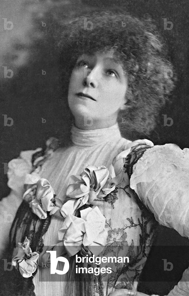 Sarah Bernhardt, 1901 (b/w photo)