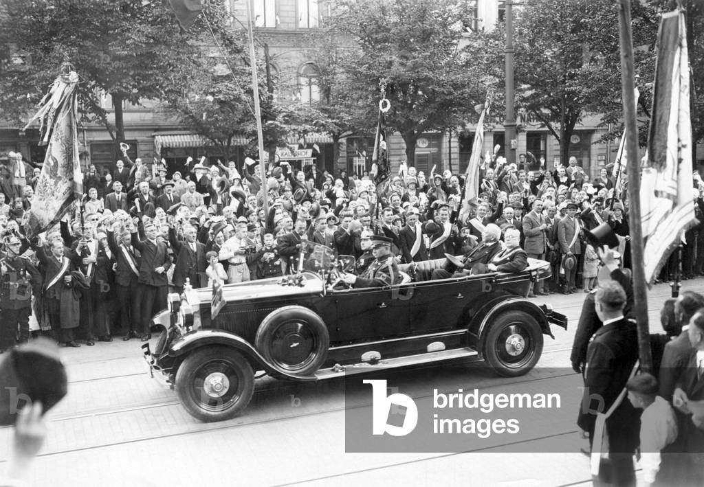 President Hindenburg in the streets of Mainz around 1930