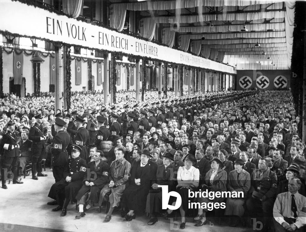SS soldiers as marshals, 1938 (b/w photo)