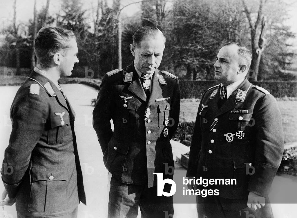 German pilots talking, 1940 (b/w photo)