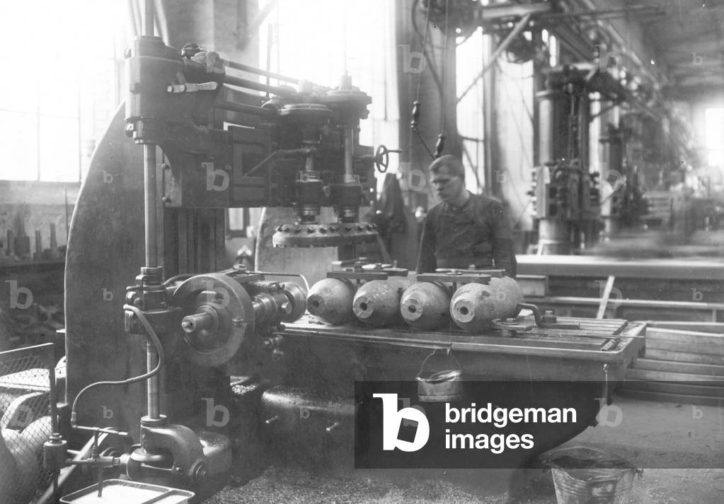 Man in the armaments industry (b/w photo)