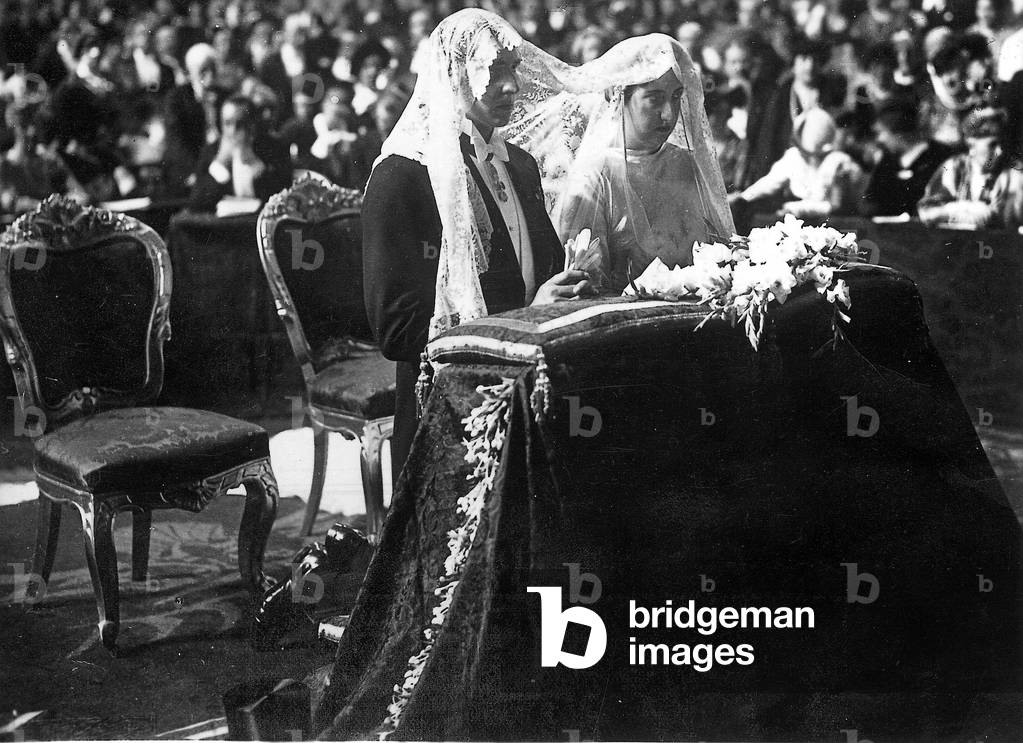 Wedding of Don Juan and Maria de las Mercedes de Bourbon y Orleans (b/w photo)