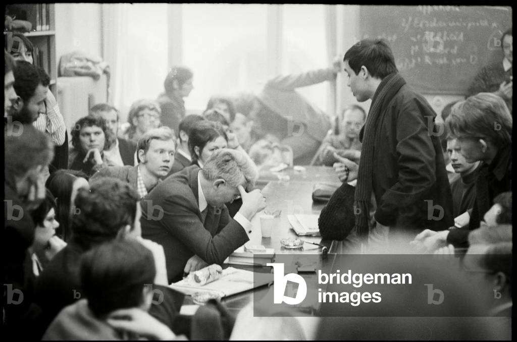 Jürgen Habermas at the philosophical faculty of Frankfurt University, 1969 (b/w photo)