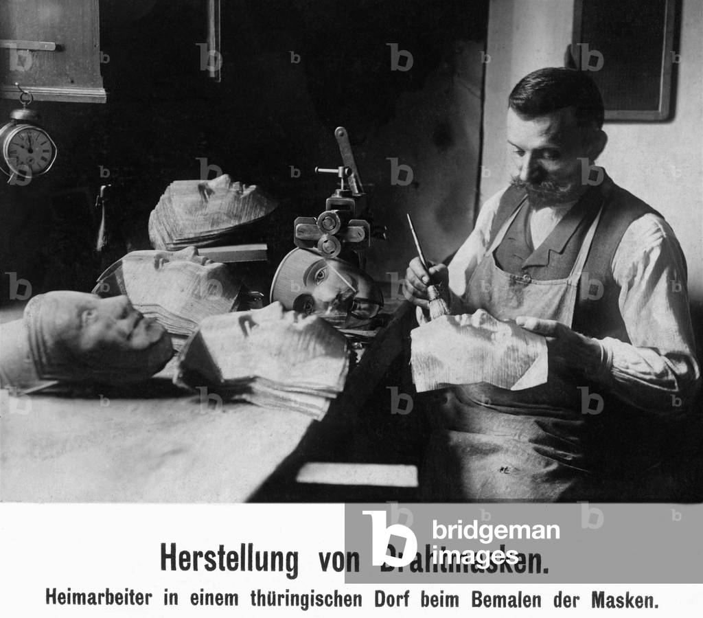 Production of wire masks, 1912 (b/w photo)