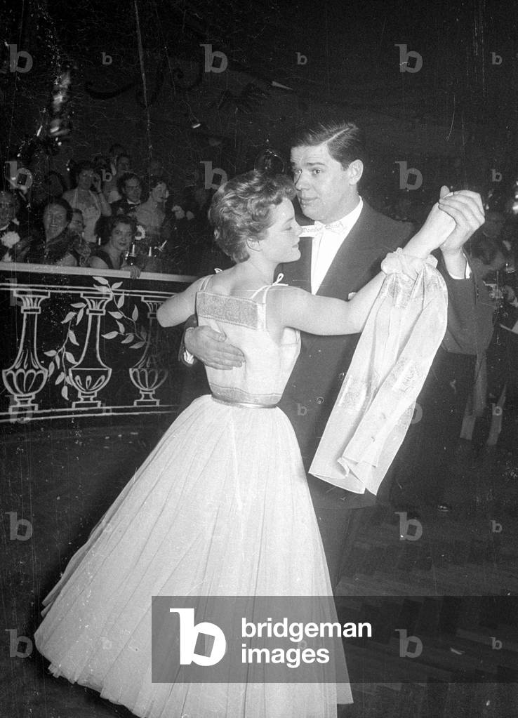 Romy Schneider and Walter Giller dancing, 1954 (b/w photo)