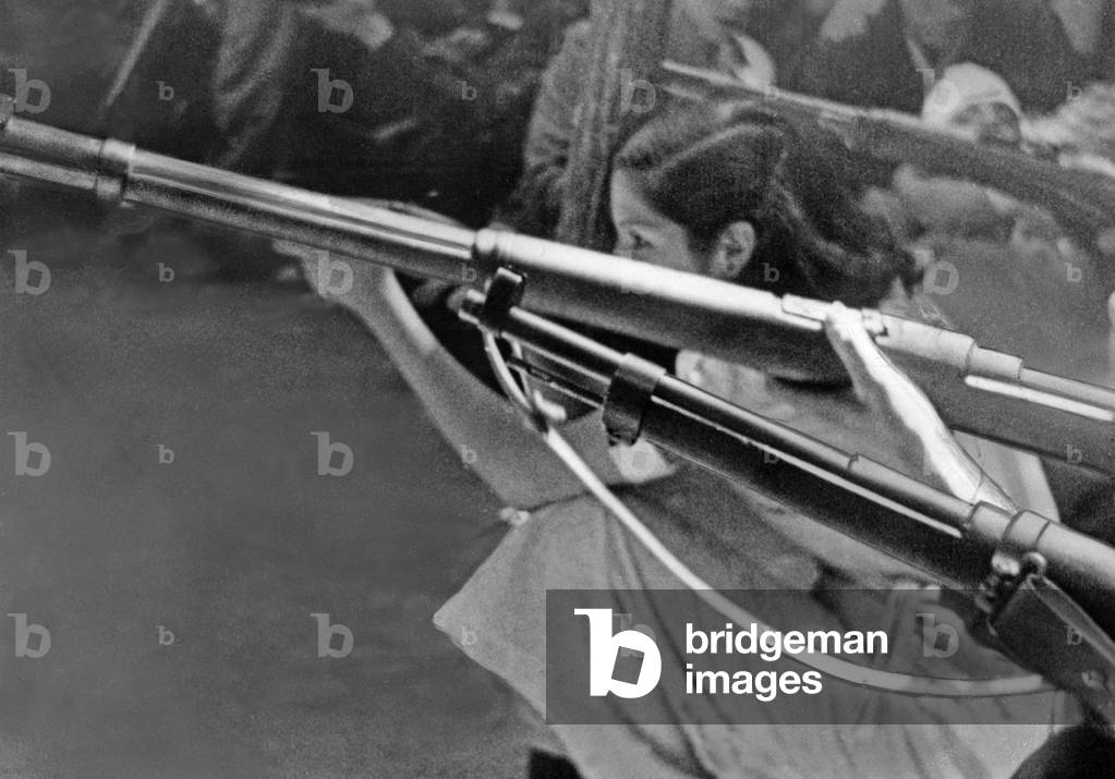 Republican female fighters during shooting training, 1936