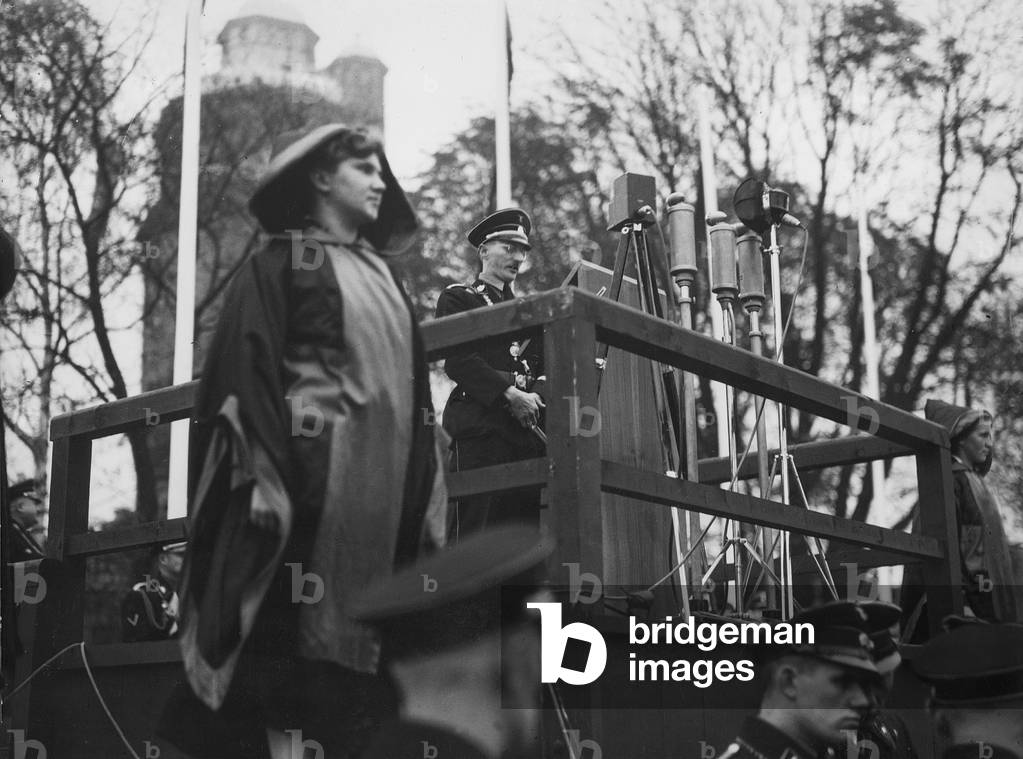 Karl Fiehler at the blessing of the Ludwigsbruecke in Munich, 1935 (b/w photo)