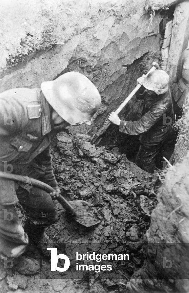 Battle of Stalingrad, 1942 (b/w photo)