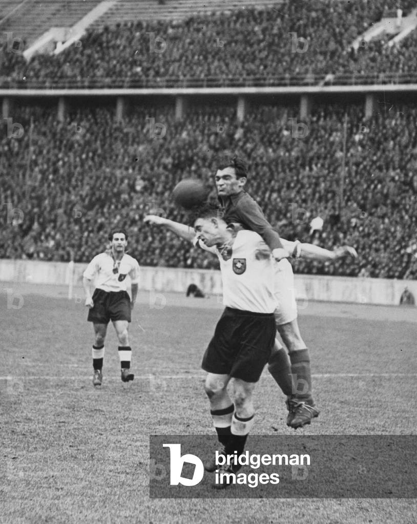 Football match Germany - Yugoslavia in Berlin 1939 (b/w photo)