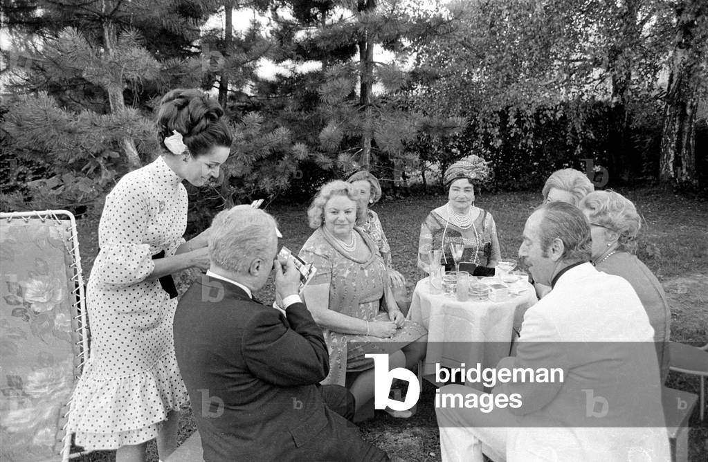 Garden party in Bad Tölz, 1971 (b/w photo)
