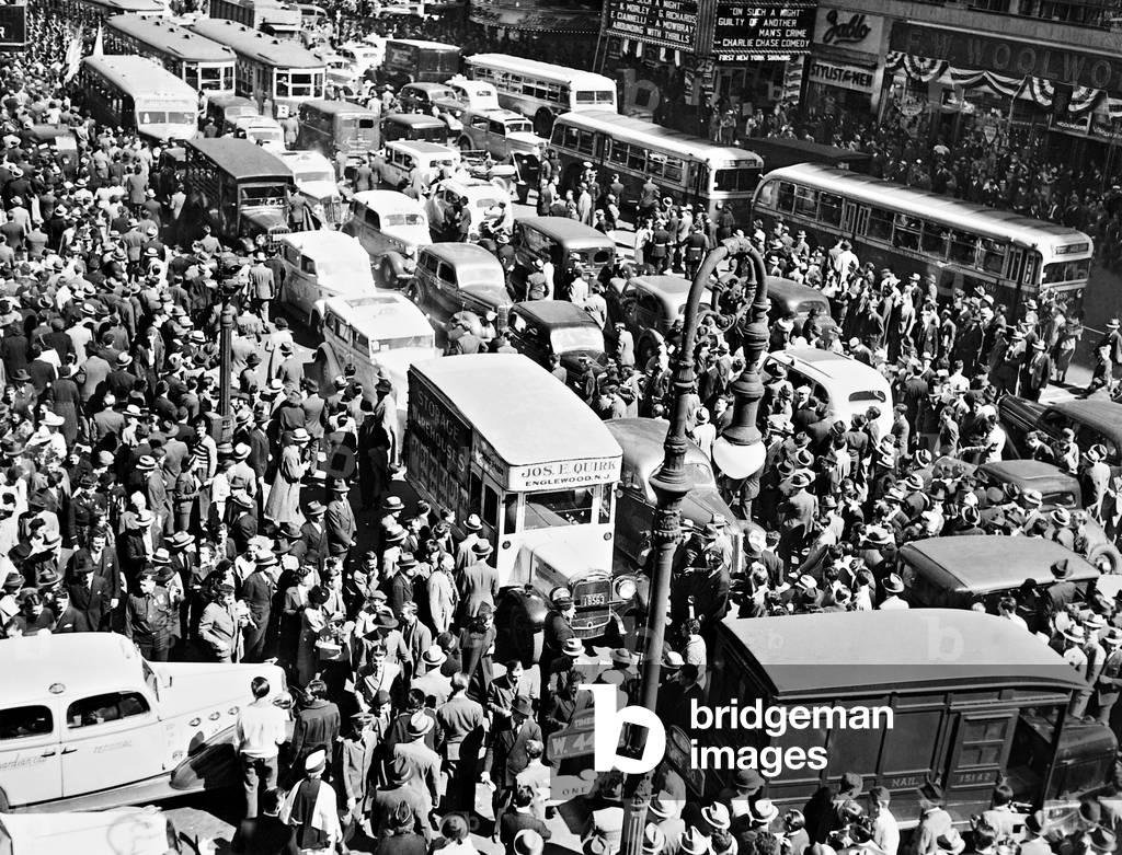 Participants of the American Legionnaires' Convention in New York, 1937 (b/w photo)