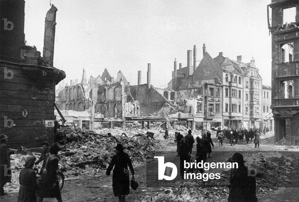 The destroyed Augsburg, 1944 (b/w photo)