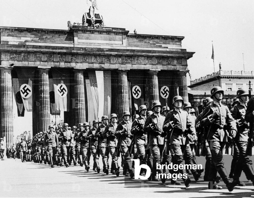 Wehrmacht parade at the Brandenburg Gate in Berlin, 1939 (b/w photo)