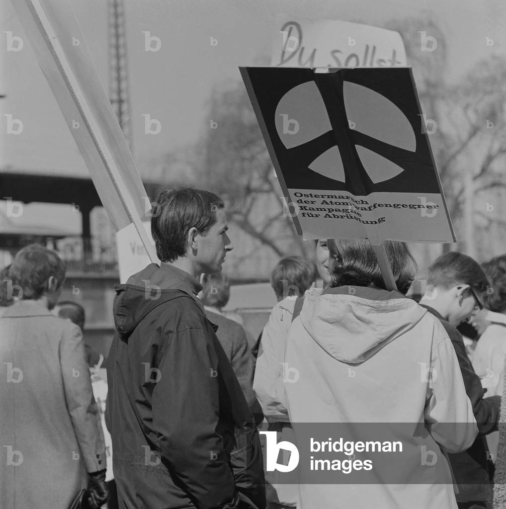 Demonstration march in Augsburg, 1966 (b/w photo)