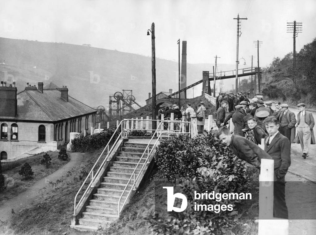 Miners' strike in Wales, 1935 (b/w photo)