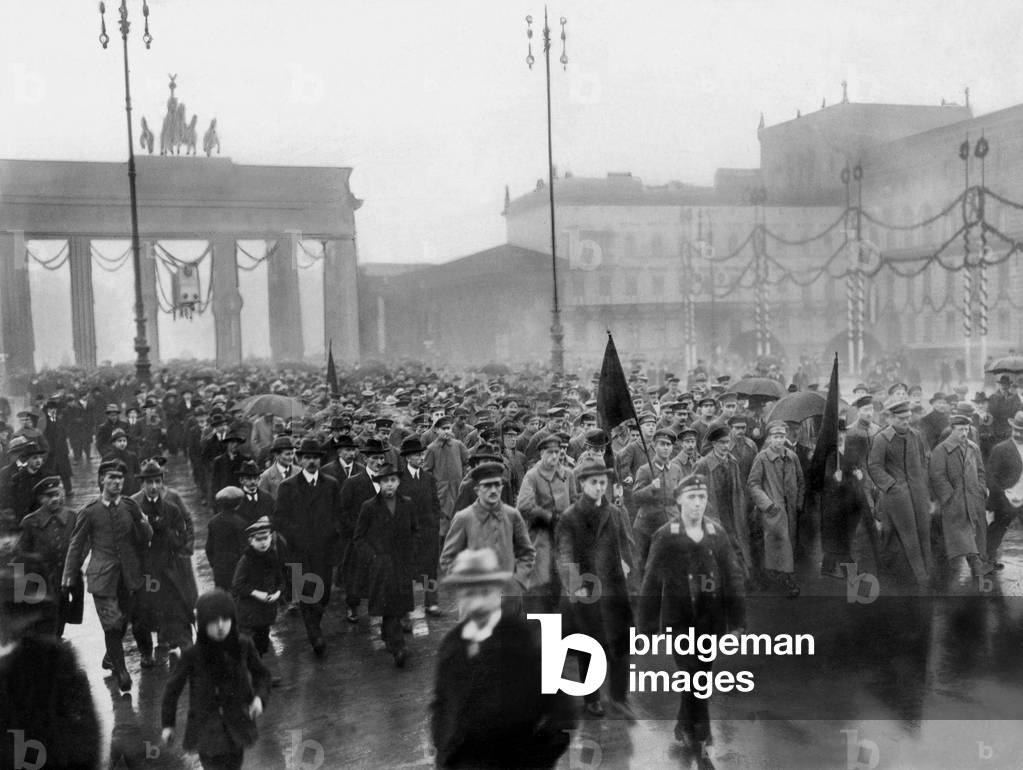 Demonstration at the Brandenburg Gate, 1918 (b/w photo)