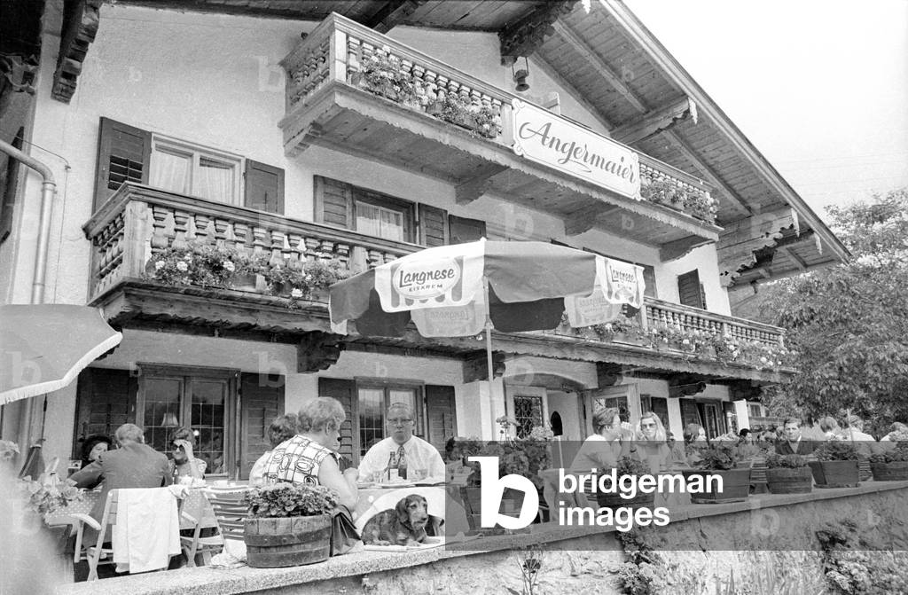Pension Angermaier in Rottal-Egern, 1971 (b/w photo)