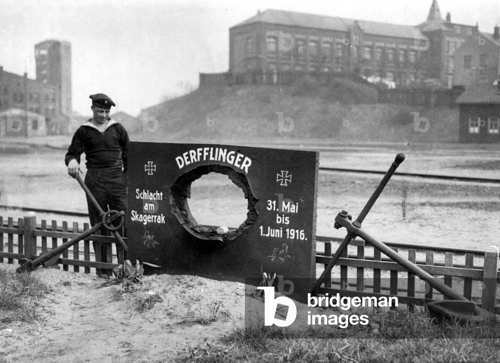 Monument to the Battle of Skagerrak in Kiel, 1931 (b/w photo)