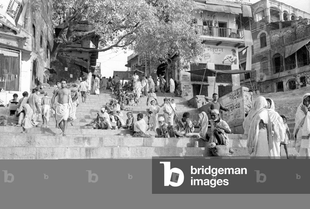 Hindus in Benares, 1966 (b/w photo)