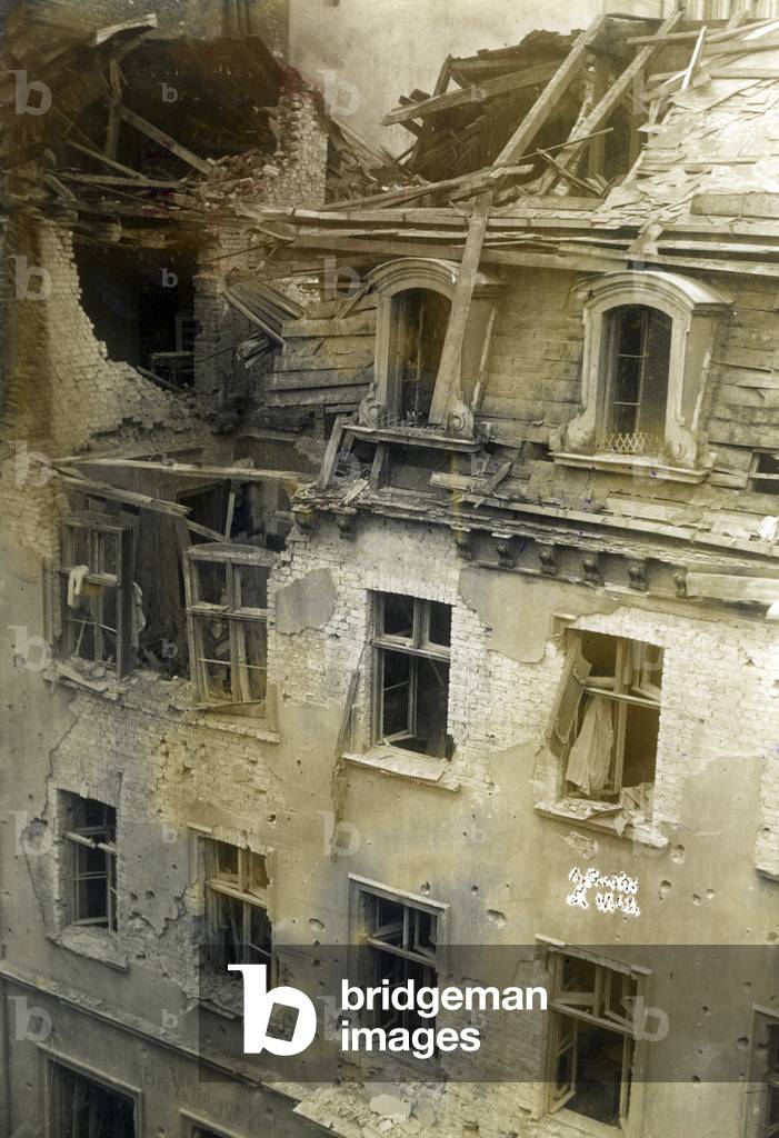 Destroyed residential house after the January uprising, 1919