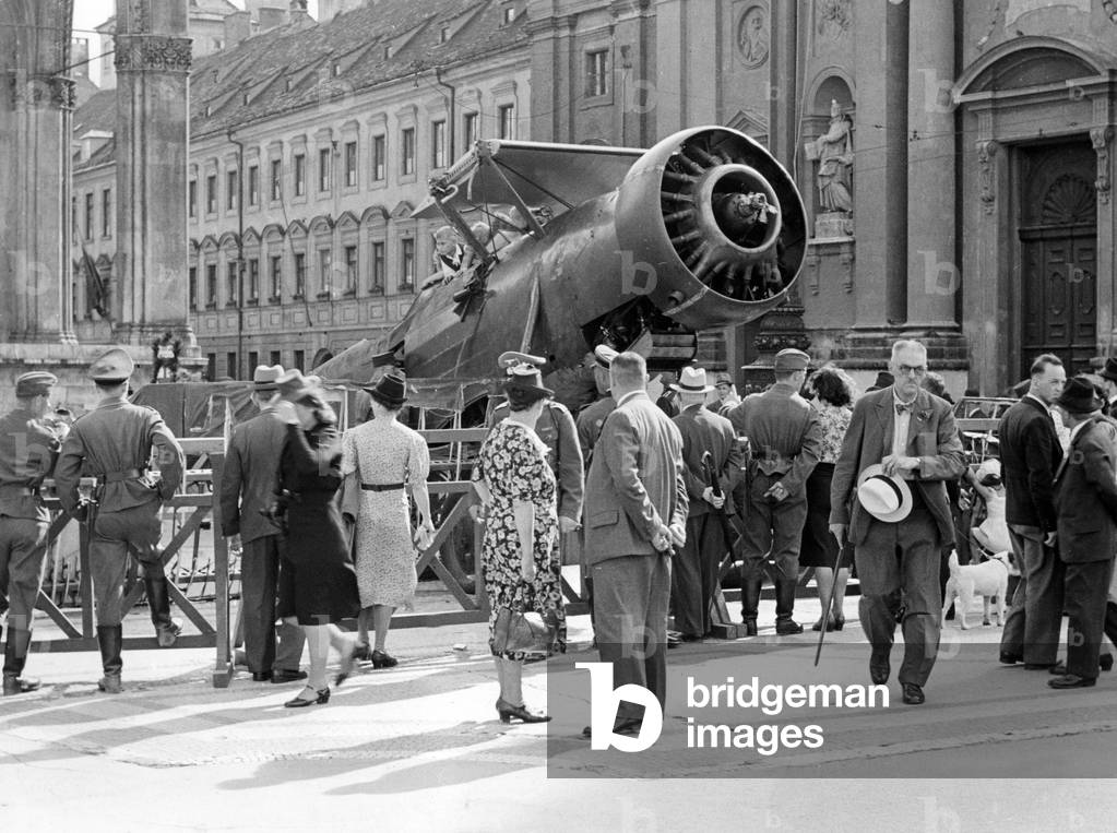 Exhibition of French aircrafts after the military campaign in France, 1940