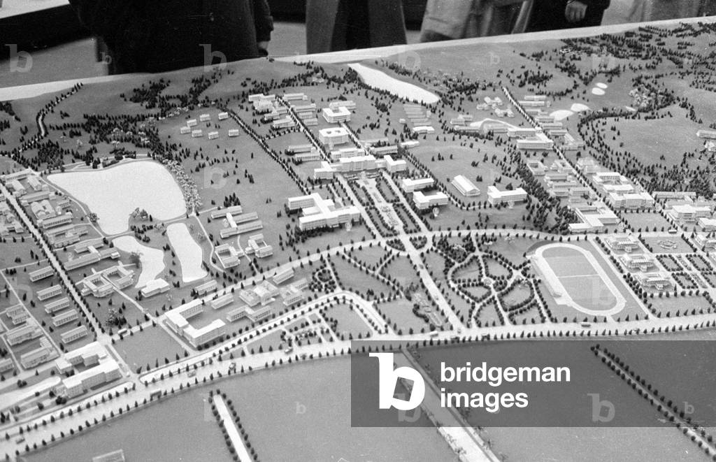 Leipzig at the time of the fair, 1960 (b/w photo)