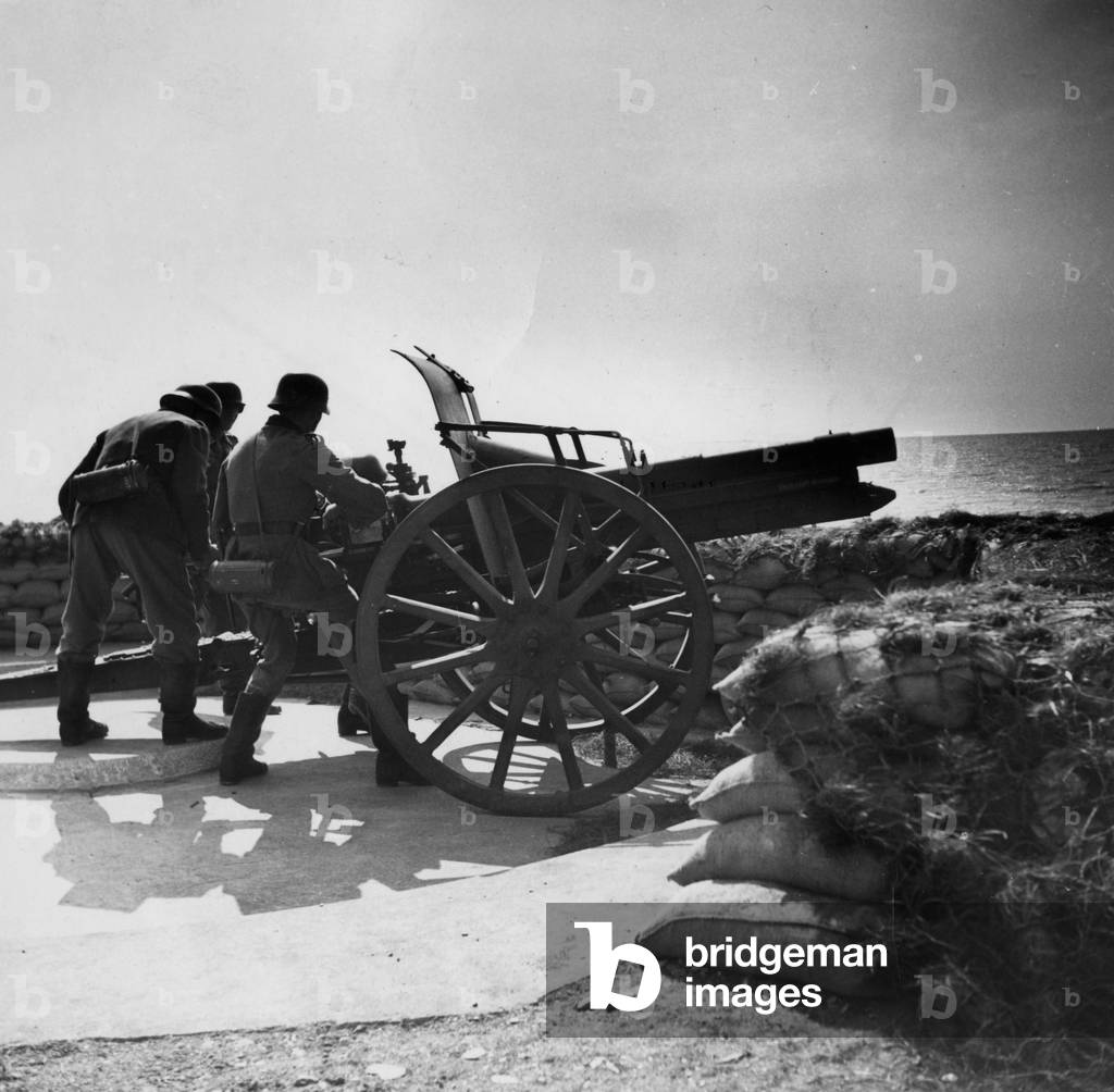 German coastal artillery on the Atlantic Wall (b/w photo)