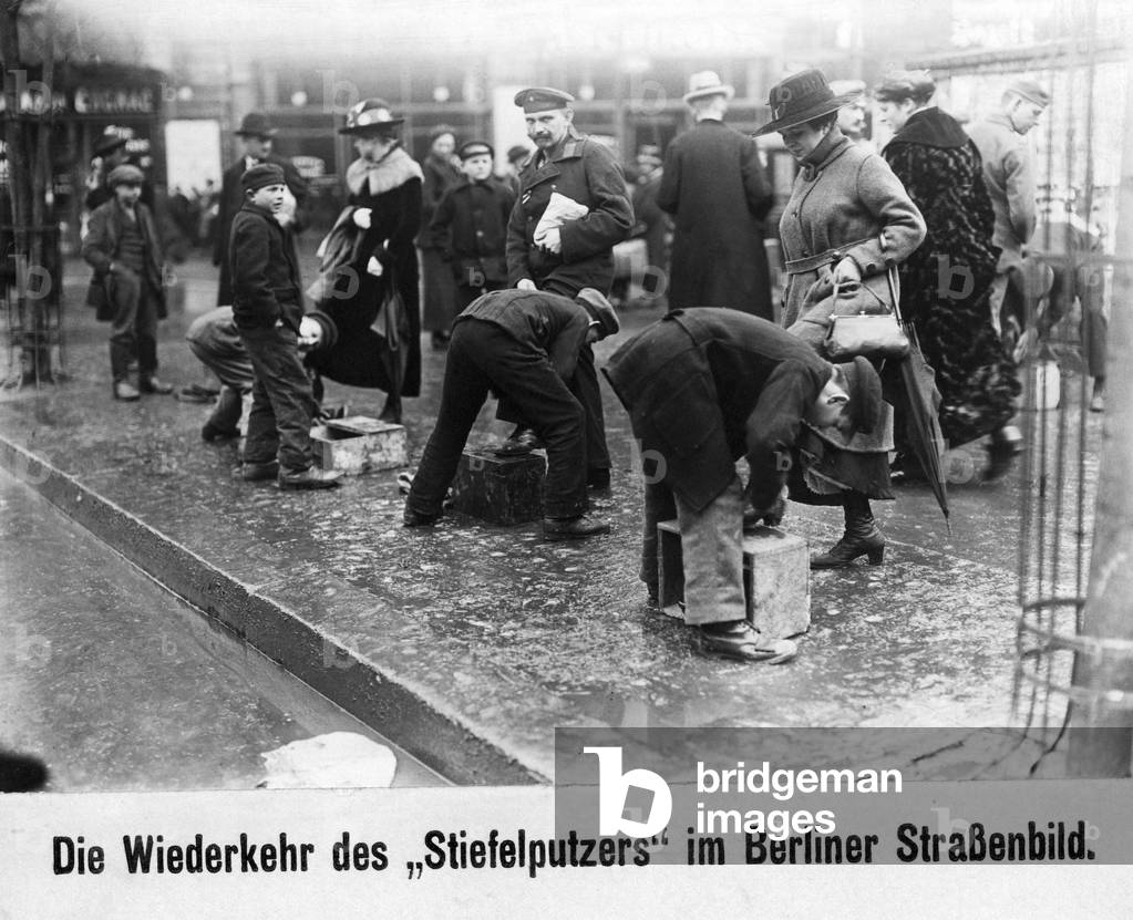 Shoe polishers in Berlin, 1919