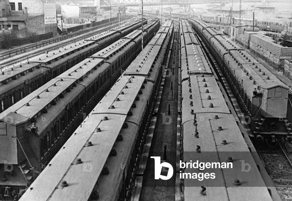 Trains of the Deutsche Reichsbahn (German Reich Railway), 1938 (b/w photo)