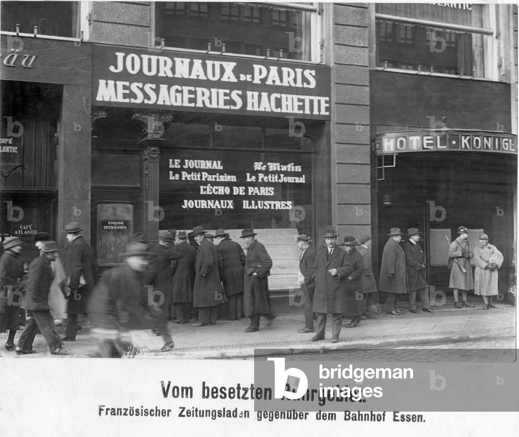 French newspaper shop in Essen, 1923