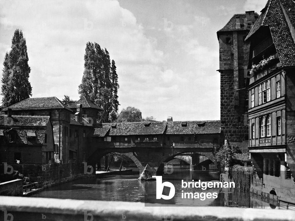 Henkersteg (Hangman's Bridge) in Nuremberg, 1934 (b/w photo)