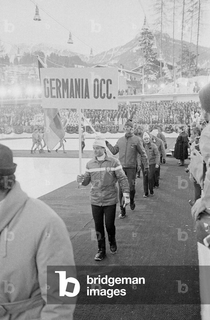 Opening ceremonies of the Alpine World Ski Championships in Val Gardena, 1970 (b/w photo)