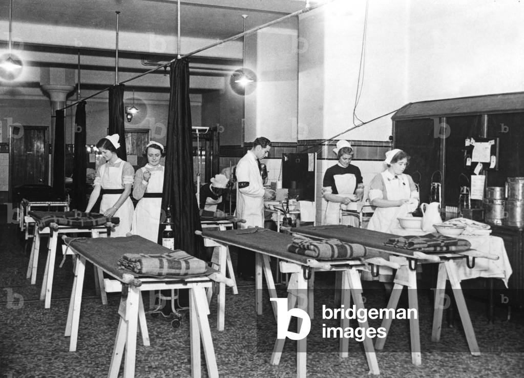 Preparation for emergency care in London, 1940s (b/w photo)