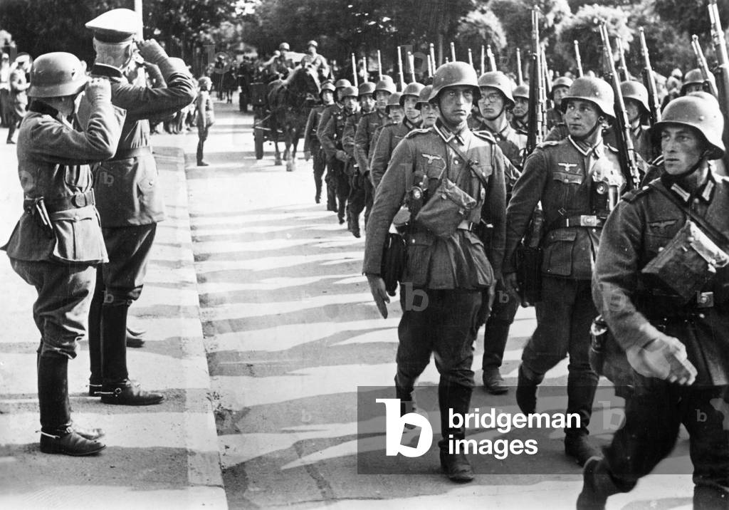 German parade in Metz, 1940
