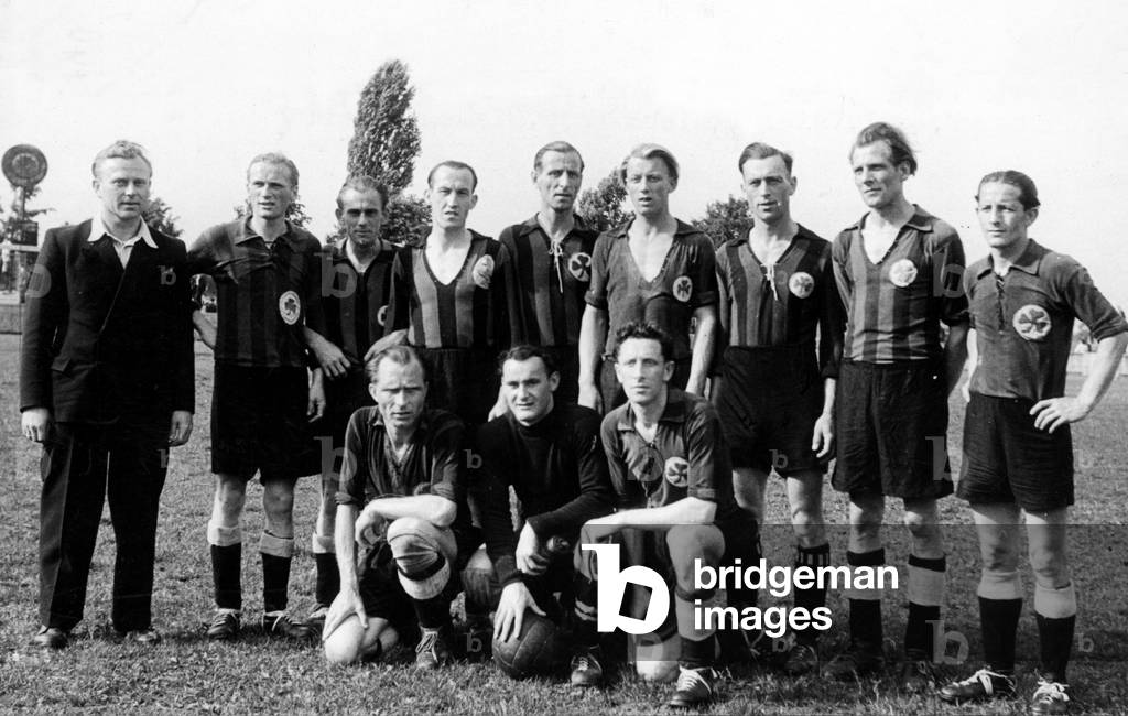 Soccer: Team of the SpVgg Fuerth before 1945 (b/w photo)