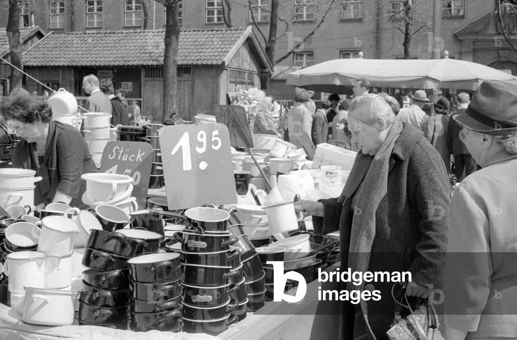 The Auer Dult in Munich, 1965 (b/w photo)