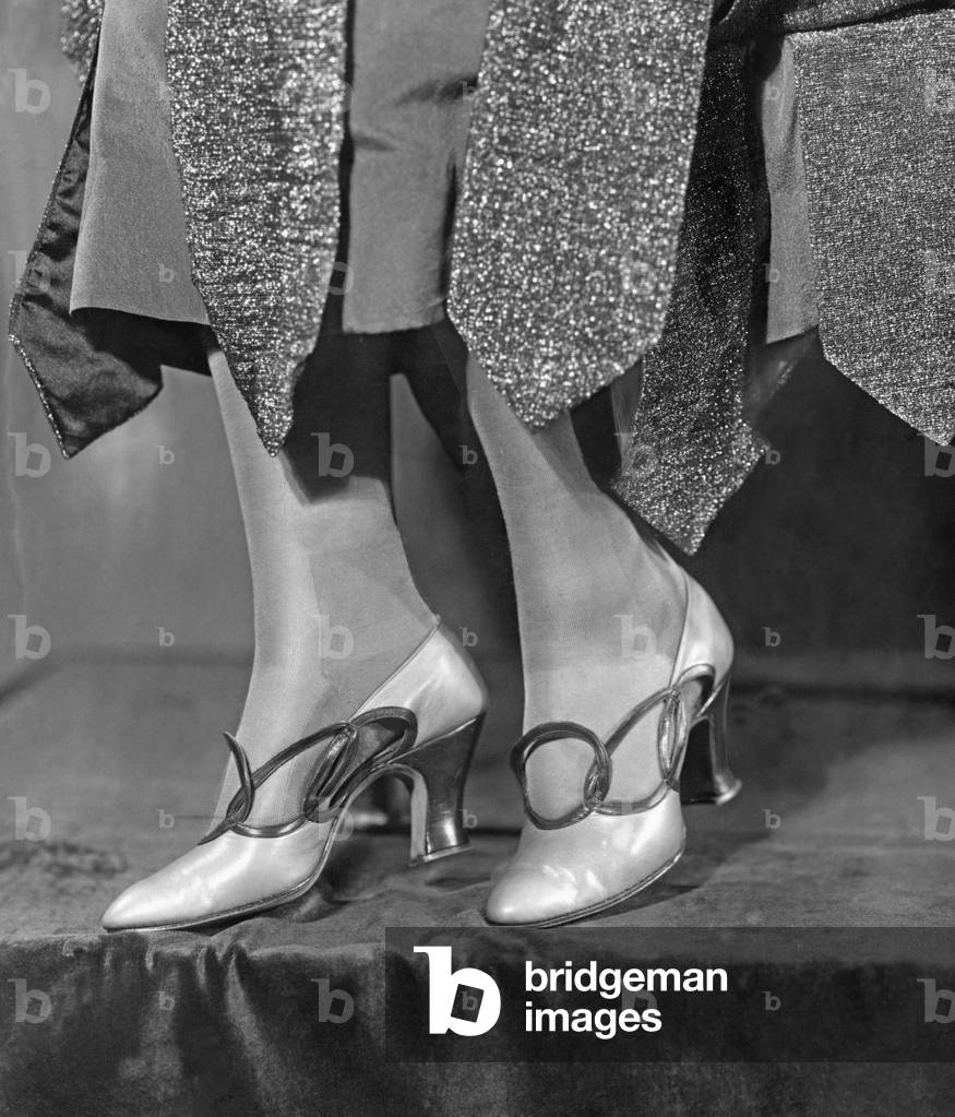Shoe fashion, 1922 (b/w photo)