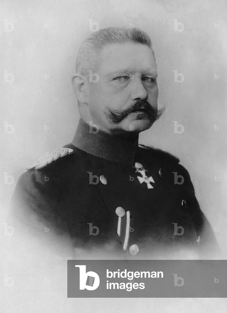 Paul von Hindenburg, 1903 (b/w photo)