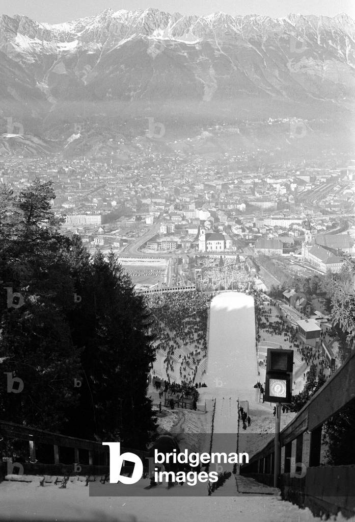 Four Hills Tournament 1963/64: individual jumping in Innsbruck, 1964 (b/w photo)