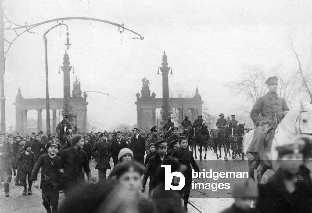 Reception of returning soldiers in Berlin, 1918