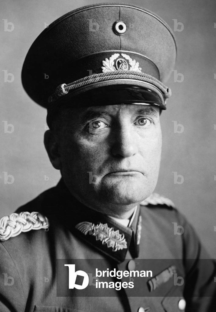 Kurt von Hammerstein-Equord, 1930 (b/w photo)