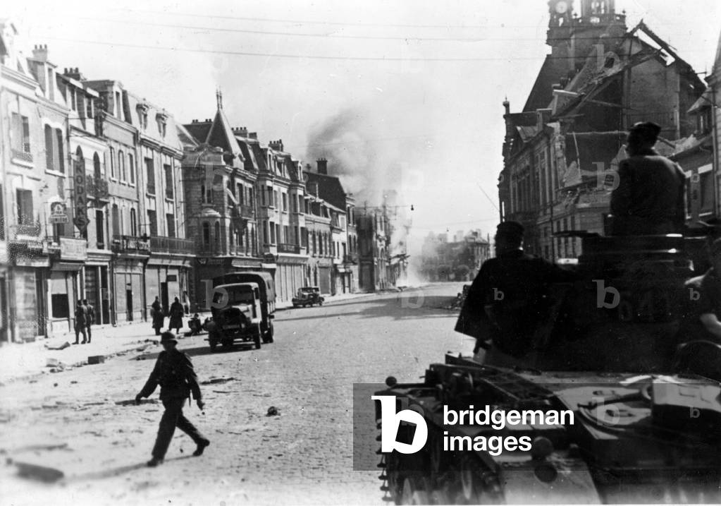 German troops in Peronne, 1940 (b/w photo)