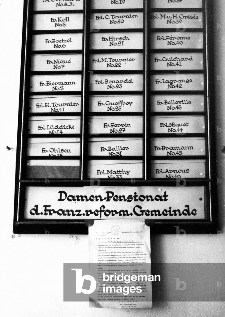 Huguenot ladies home in Berlin, 1935 (b/w photo)